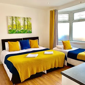 London Apartments, Private Bathrooms And Parking Apartment Ilford
